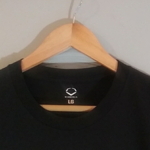 Evo Shield mens T Shirt NWOT - Picture 2 of 3